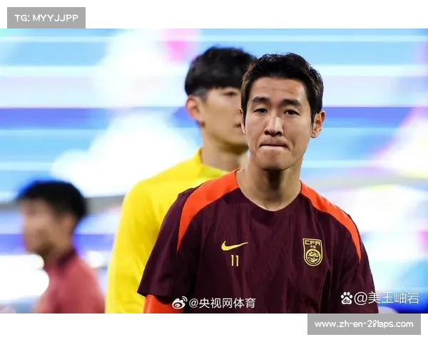 中国男足迎战泰国首发揭晓 武磊韦世豪领军出战拼搏精神尽显 中国男足迎战泰国首发揭晓 武磊韦世豪领军出战拼搏精神尽显